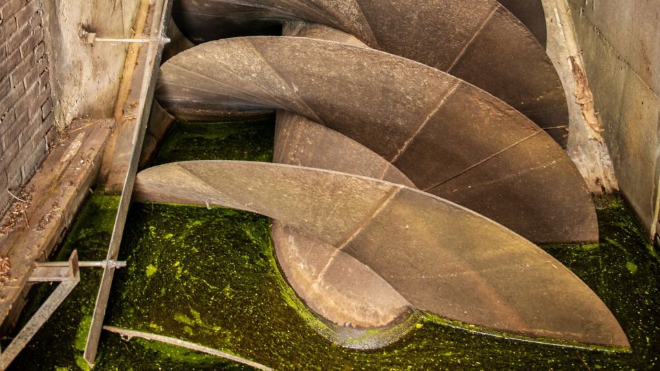 Amsterdam: Windmill Guided Tour - The Wings Turning: How the Mill Works in Real Life