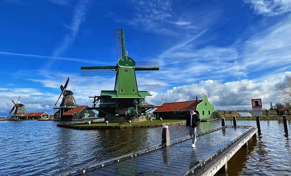 Amsterdam: Zaanse Schans and Giethoorn Day Trip with Cruise - Gouda factory stop: tasting with real context