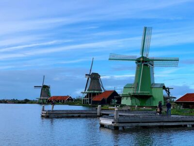 Amsterdam: Zaanse Schans and Giethoorn Day Trip with Cruise - Hotel pickup and Mercedes minivan: easier than DIY
