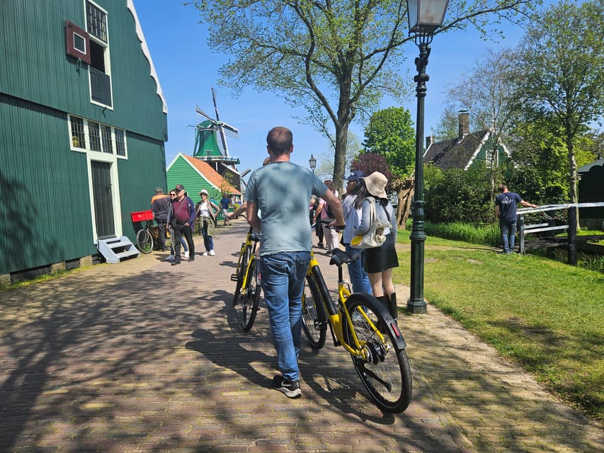 Amsterdam: Zaanse Schans E-Bike Tour with Windmills & Cheese - Weather and riding reality: what can change your day