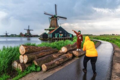 Amsterdam: Zaanse Schans, The Hague & Rotterdam Tour - Zaanse Schans: windmills, wooden houses, and hands-on Dutch crafts