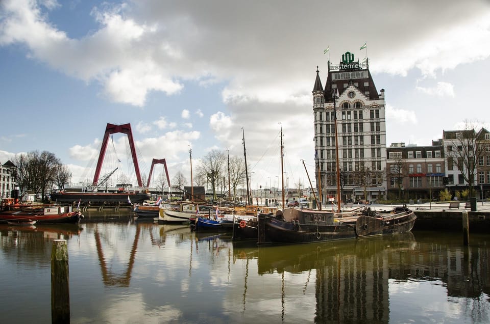 Amsterdam: Zaanse Schans, The Hague & Rotterdam Tour - Guides and the small things that shape the experience