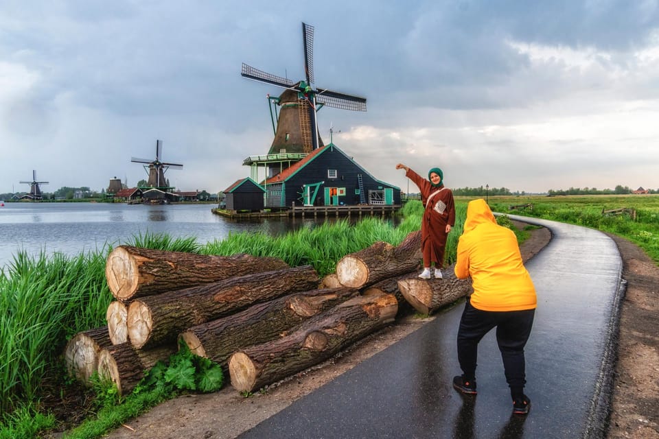 Amsterdam: Zaanse Schans, The Hague & Rotterdam Tour - Zaanse Schans: windmills, wooden houses, and hands-on Dutch crafts