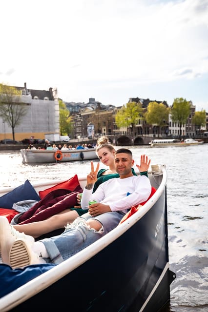 Amsterdam:Old City Canal Cruise with Live Guide and Open Bar - The Bridges and Photo Moments You’ll Actually Remember