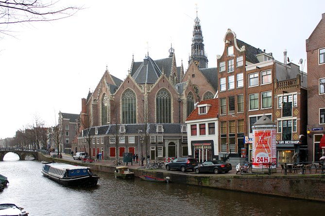Amsterdam's Red Light District: A Self-Guided Audio Tour - Segment 1: The neighborhood behind the noise (and a warning up front)