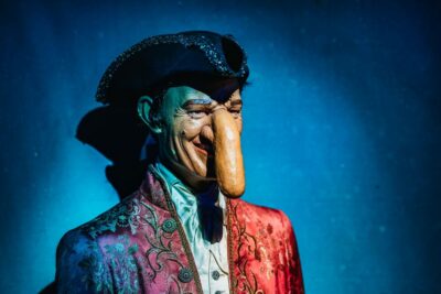 Amsterdam's Weirdest Museum: Believe It or Not! - The 7-Meter Car-Part Robot and Other Big Photo Moments