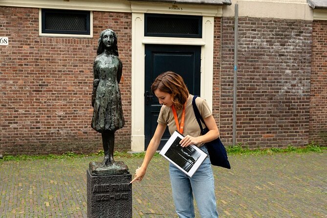 Anne Frank Walking Tour in Amsterdam - Nieuwe Amstelstraat meeting point: plan your arrival
