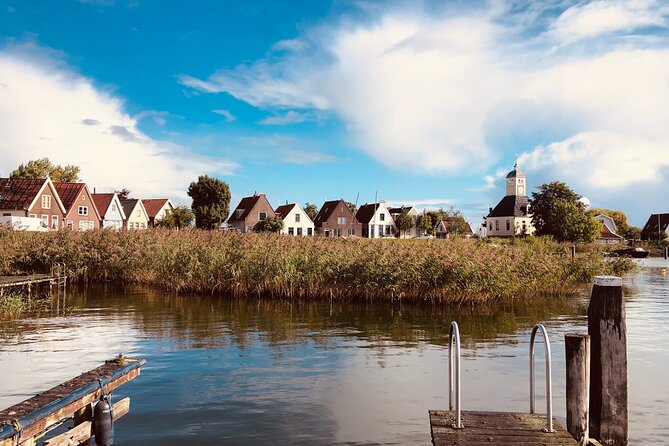 Best of Dutch Countryside: Giethoorn, Windmills, Secret Villages - Giethoorn: canal cruising through the village, then time to wander