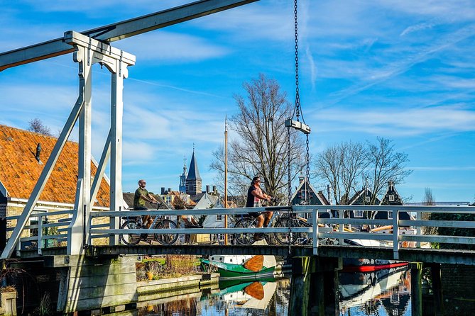 Bike rental Volendam - Explore the Countryside of Amsterdam - What the dikes teach you (and why the route feels different)