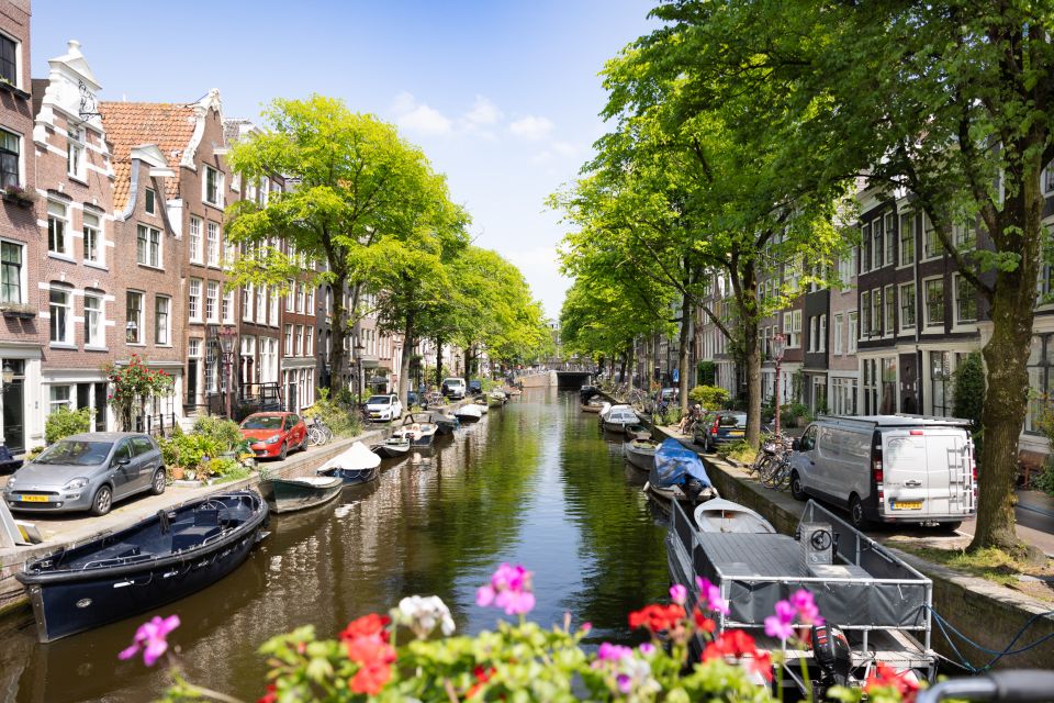 Boutique Dutch Food & History Tour with up to 8 guests only - The Jordaan walking part: history you can actually place