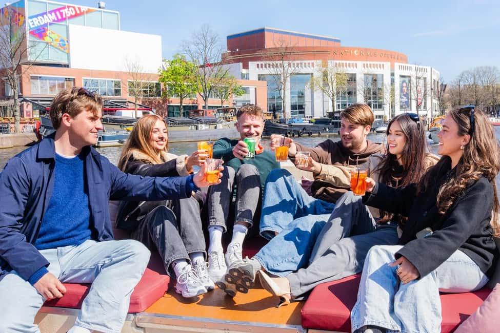 CHEESE AND DRINKS TOUR: A TASTE OF AMSTERDAM ON THE CANALS - Live guide storytelling: the secret ingredient (and a guide name to watch for)