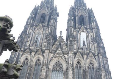 Cologne Small-Group Day Tour from Amsterdam - Stop 1: Cologne Cathedral and Its Christmas-Market Zone (Ticket Included)