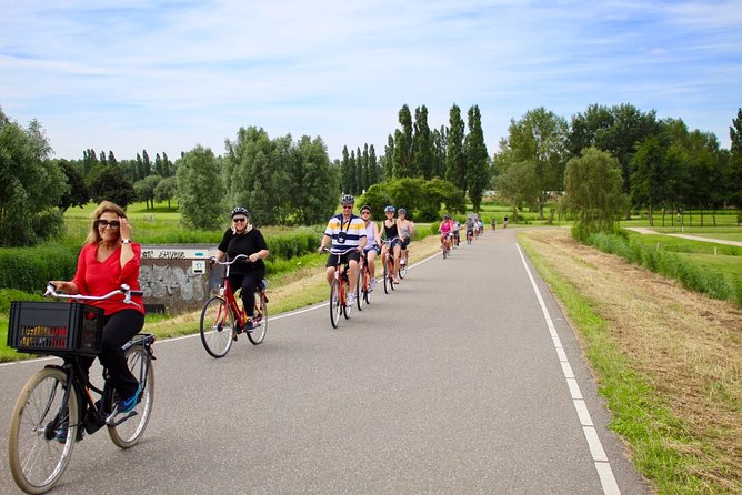 Countryside Fishermen Villages & Cheese E-bike Tour - Why this Waterland e-bike tour feels like a real day outside Amsterdam