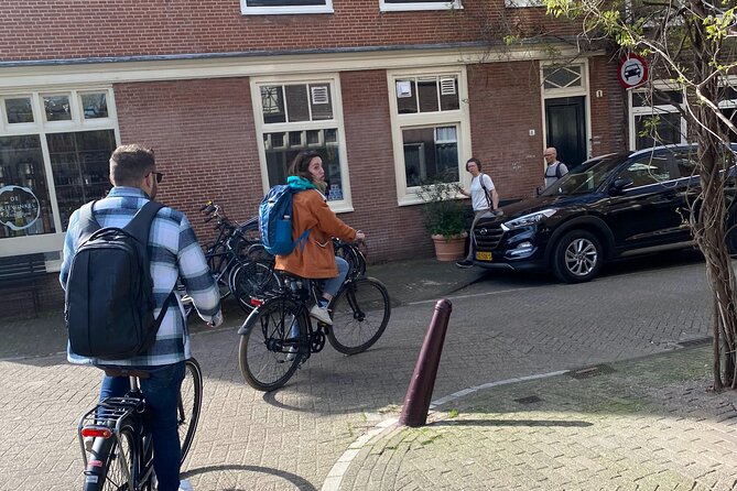 Daily group bike tour in Spanish. - Key things to know before you pedal off