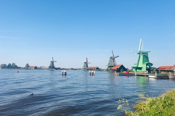 Day Tour Giethoorn, Afsluitdijk and Zaanse Schans with Boat Cruise - Hotel pickup and van time: the real start of the day