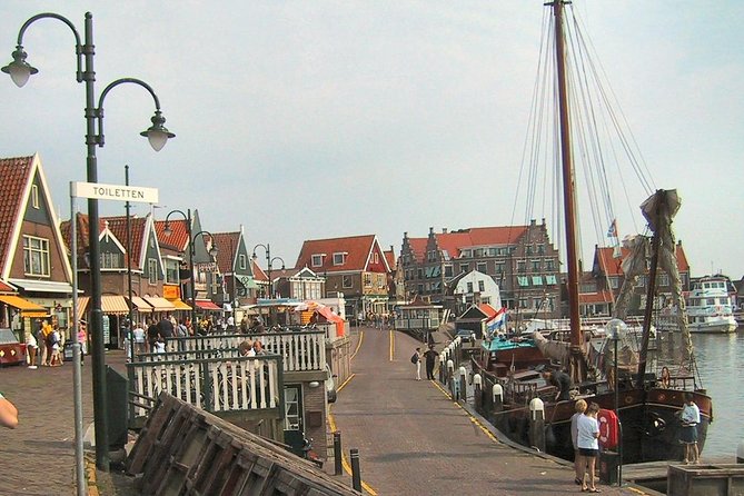 Day Trip from Amsterdam to Zaanse Schans Windmills and Volendam - Price and value: what you’re really paying for