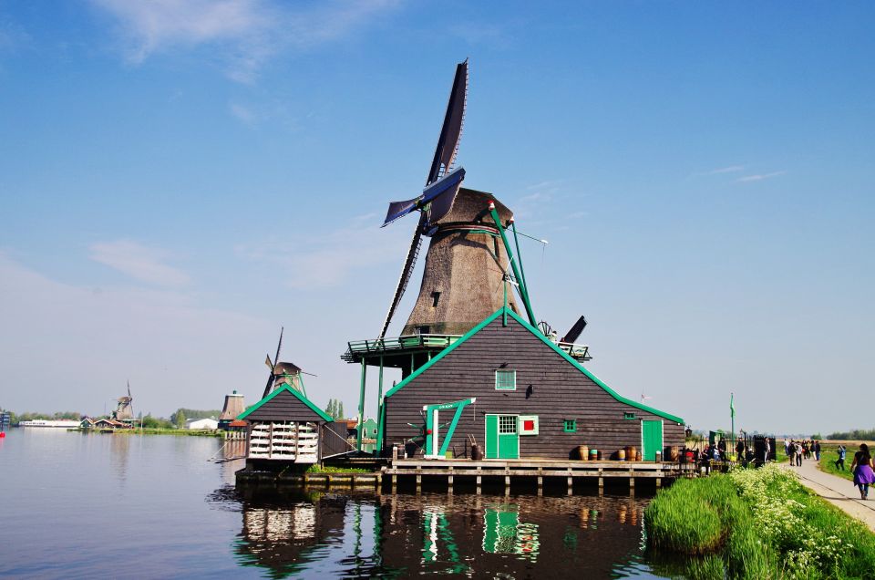 Day Trip to Zaanse Schans, Volendam and Marken - A boat tour day-trip element: slow views, better context