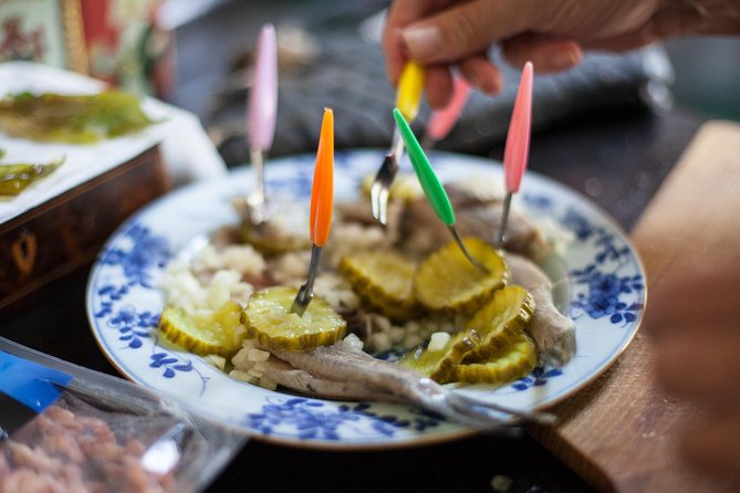 Discover Amsterdam's Culinary Scene: Morning Food Tour - Utrechtsestraat District: Neighborhood Dining Energy