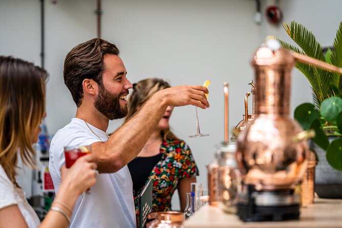 Distilling Class @ Spirited Union Rum Co. (Amsterdam) - Bottling and labeling: take-home souvenir, made by you