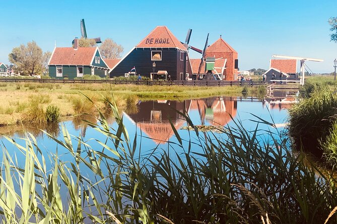 Dreamy Dutch Villages Tour: Giethoorn, Zaanse Schans & More - Zaanse Schans: windmills, green houses, and the polders-and-dikes story