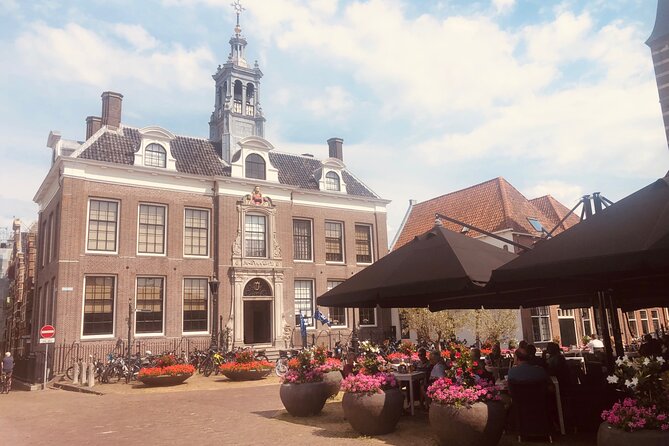 Dreamy Dutch Villages Tour: Giethoorn, Zaanse Schans & More - Giethoorn boat tour: Venice of Holland canals, thatch roofs, and bridge views