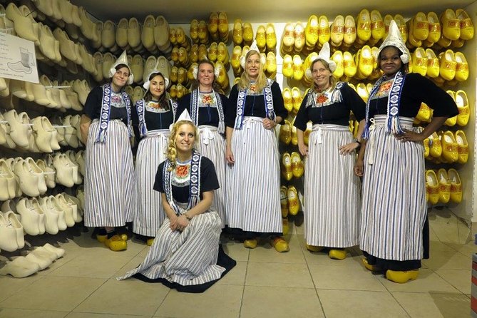 Dutch Experience in Volendam with Traditional Outfits - Price check: what $11.42 actually buys you