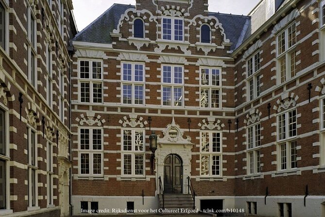 Dutch Golden Age: Private Tour of Amsterdam & Rembrandt's House - Amsterdam streets for 1 hour: the story behind the buildings