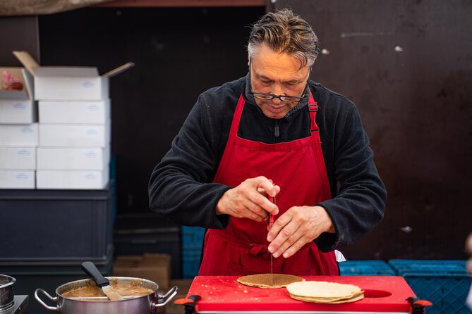 Dutch Street Food Tour on Amsterdam Market - Starting at Albert Cuypstraat and finishing by Van Woustraat