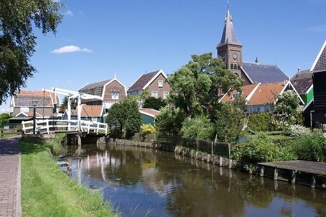 E-Bike PRIVATE tour Countryside of Amsterdam Volendam Marken - Waterland countryside time: Zuiderwoude and Katwoude farms