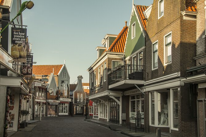 e-Scavenger hunt Volendam: Explore the city at your own pace - Extra places the hunt can pull you toward