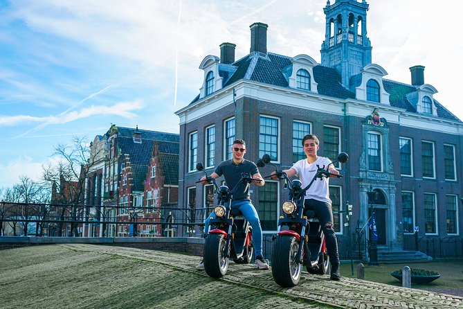 E-scooter rental Volendam - Countryside of Amsterdam - Marken Optional Day: Island Town Feel via a 10 km Dike