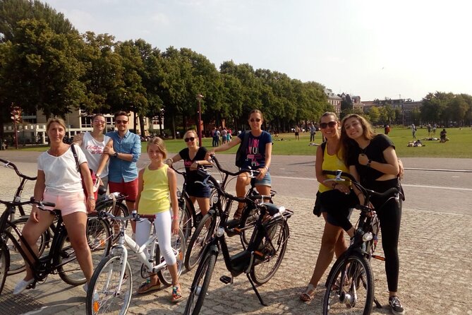 Explore Amsterdam by Bike in the Company of a French Local Guide - Stop 6: Entrepotdok for Water-Linked City Life