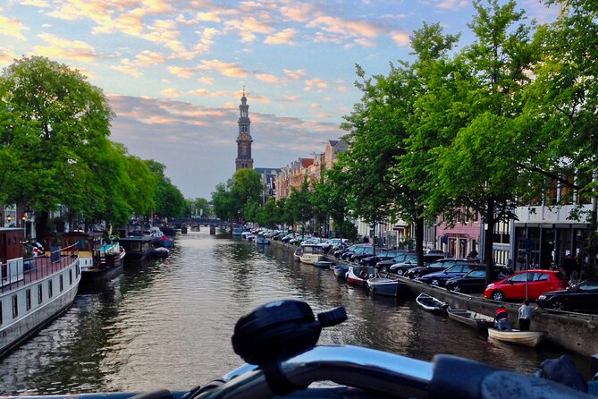 Explore hidden streets with friends - Canal Ring crossing: the medieval city extension in real terms