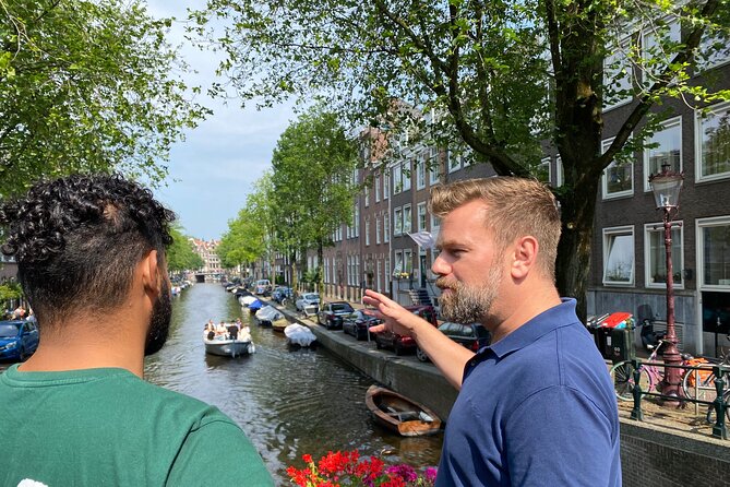 Explore hidden streets with friends - Jordaan: hidden streets, squares, and an authentic neighborhood feel