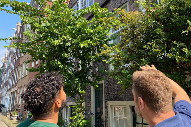 Explore hidden streets with friends - Private Tour - Price, walking distance, and what to bring