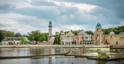 From Amsterdam: Day Trip to Efteling Theme Park with Ticket - Getting there from Amsterdam: private comfort beats long connections
