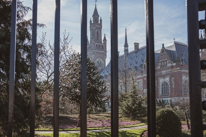 From Amsterdam: Day Trip to Rotterdam, Delft & Hague with Cruise - The Hague: government buildings, courts, and royal sites in one loop