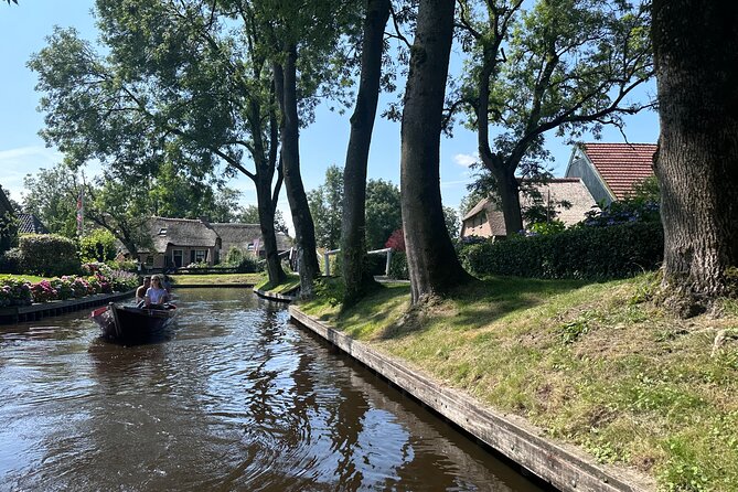 From Amsterdam: Giethoorn Day Trip with Canal & Village Tour - Giethoorn Time On Foot and Lunch in the Village