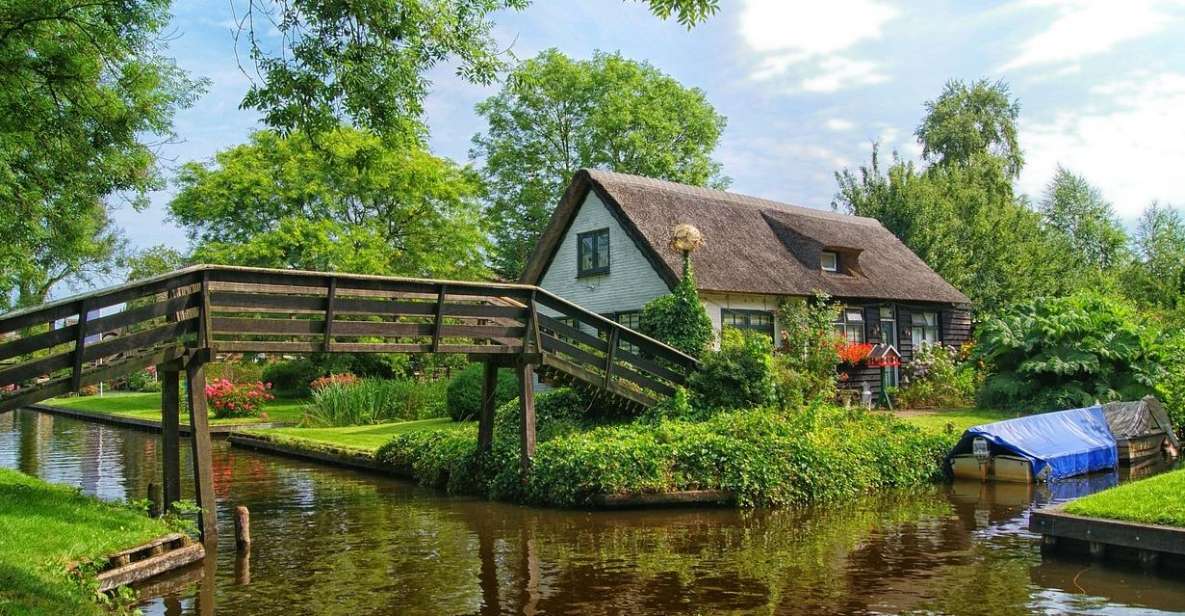 From Amsterdam: Giethoorn Sightseeing Tour and Canal Cruise - From Amsterdam in a Mercedes: Comfort and timing that actually works