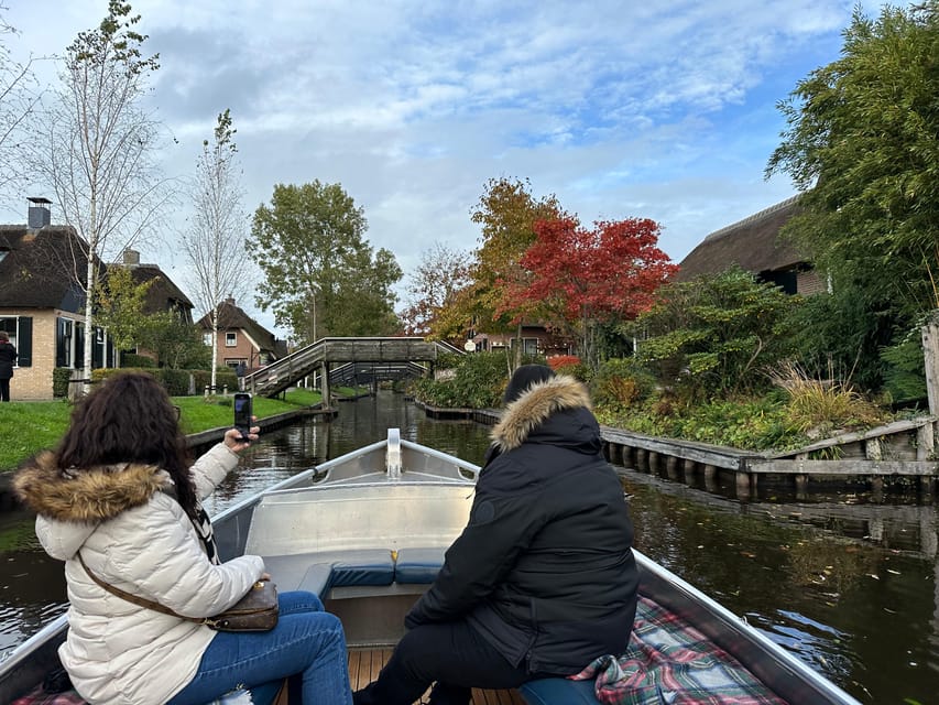 From Amsterdam: Giethoorn Small Group Tour with Boat Ride - Walking Time in the Village Center: Freedom With a Safety Net