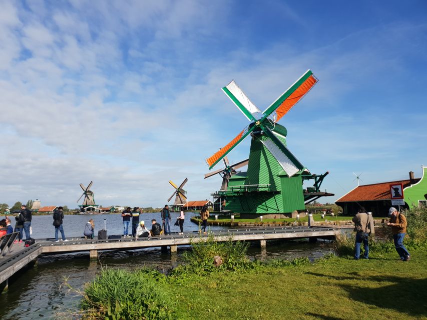 From Amsterdam: Small Group Zaanse Schans and Volendam Tour - Pickup, 9-seater van, and how the small-group format helps