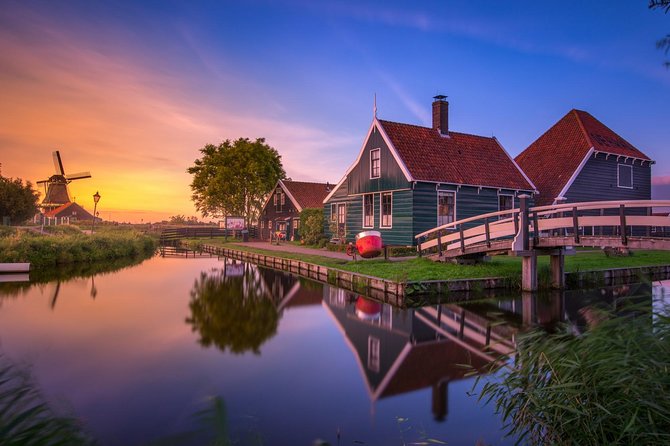 From Amsterdam: Zaanse Schans, Volendam, Giethoorn with Boat Tour - Key highlights worth caring about