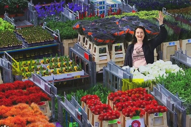 Full-Day Trip From Amsterdam to Keukenhof, Zaanse Schans + Cruise - Clogs and Crafts at Kooijman: A Short Workshop That Actually Feels Fun