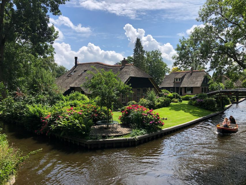 Giethoorm & Exploring the North of The Netherlands Tour - From Amsterdam by minivan: why the private format matters