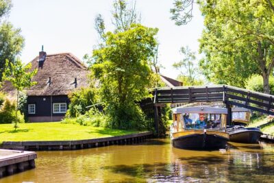 Giethoorn and Afsluitdijk Day Trip from Amsterdam with Boat Trip - Free Time in Giethoorn: How to Use It Without Feeling Rushed