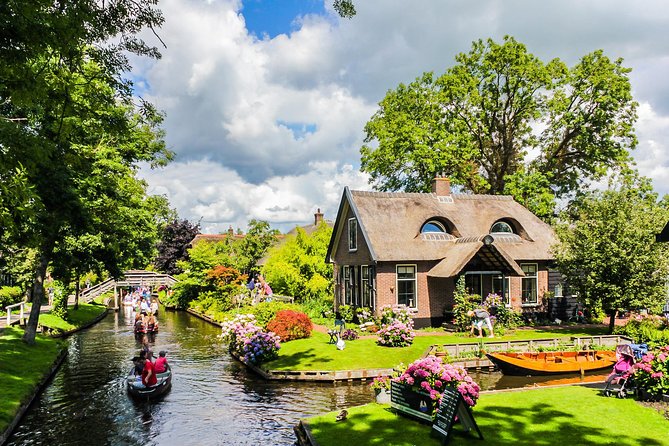 Giethoorn and Afsluitdijk Day Trip from Amsterdam with Boat Trip - Should You Book This Tour?