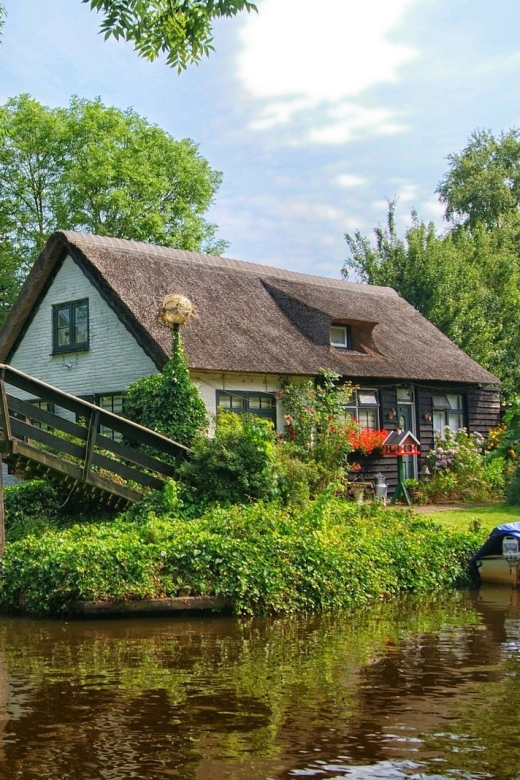 Giethoorn: Private Day Trip with Boat Tour from Amsterdam - Price and value: what $624 per person is really buying