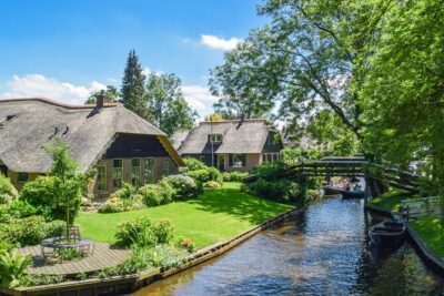 Giethoorn Private Tour with Cruise and Lunch from Amsterdam - The Giethoorn canal cruise: how to get the most from the 1 hour
