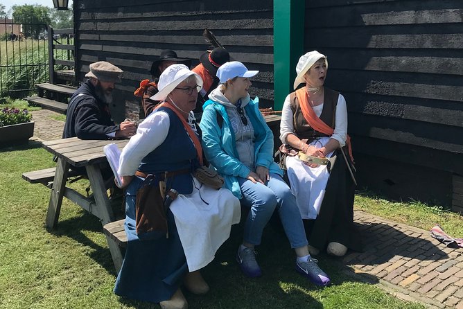 Half-Day Private Guided Sightseeing Tour of Zaanse Schans - The secret stop: why a private guide changes the feel