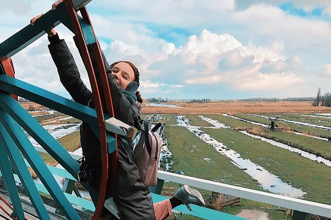 Half-Day Private Guided Sightseeing Tour of Zaanse Schans - How the day runs: Amsterdam Centraal to fairy-tale mills in 4 hours